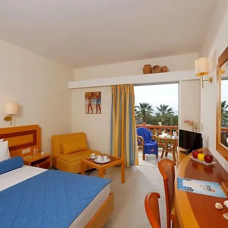 Anissa 4*