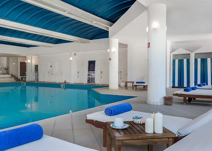 Anissa הרסוניסוס